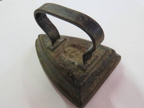 Antique Cast Iron sad iron