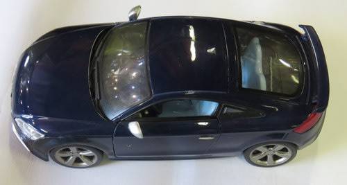 Burago Audi TT RS model car - Scale 1/18 - Some damage