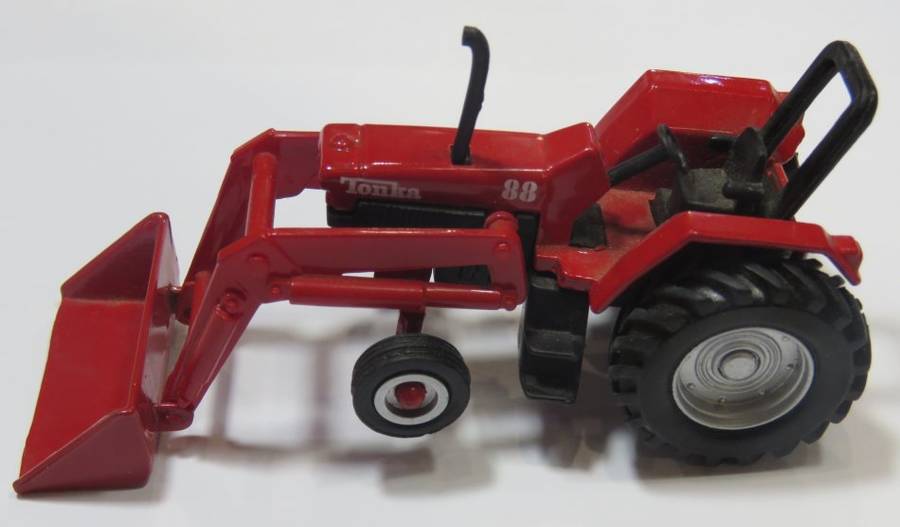 Maisto Tonka 88 tractor with scoop