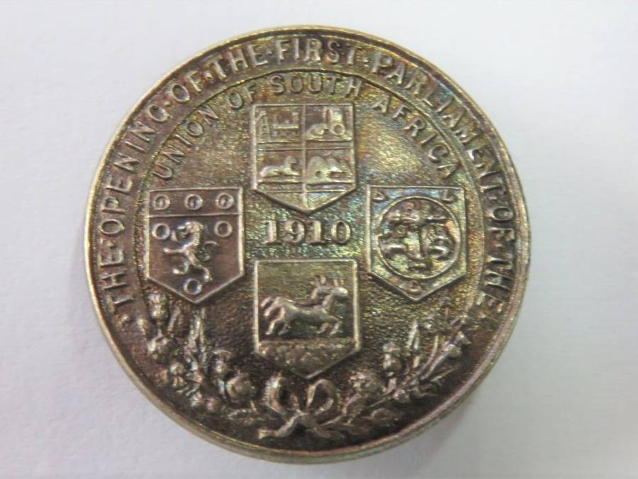 The opening of the first Parliament of the Union of South Africa 1910 button badge