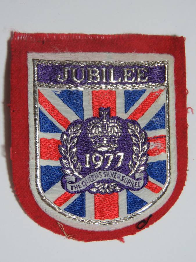 1977 The Queen`s silver jubilee cloth badge