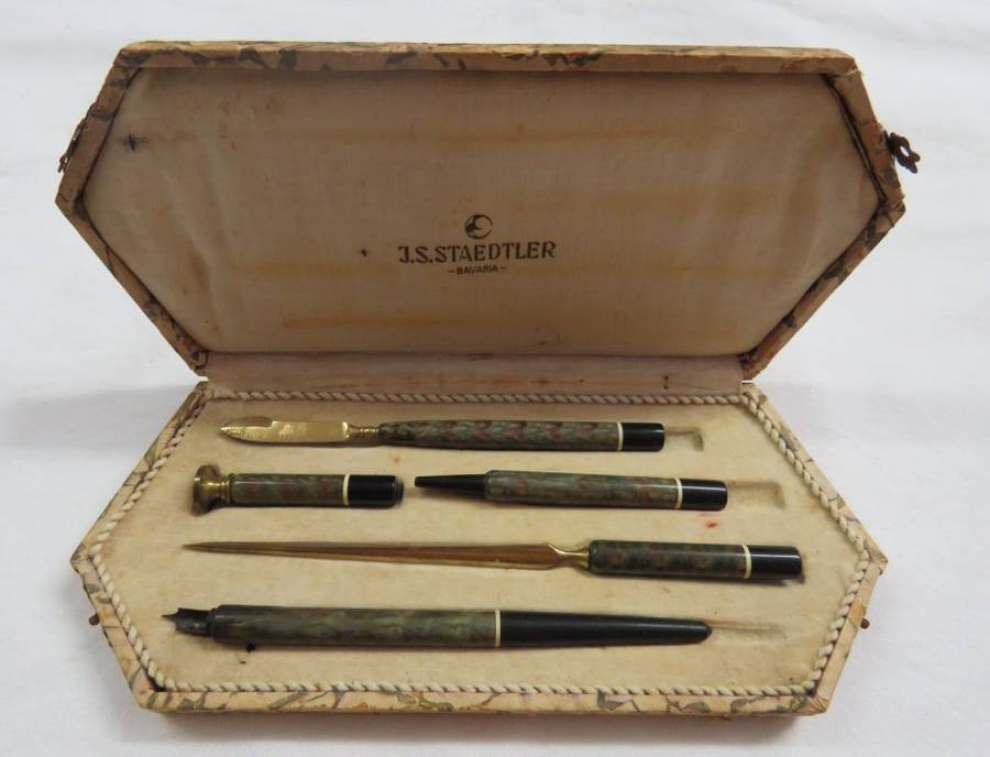 Vintage Staedtler writing set - Fountain pen case cracked