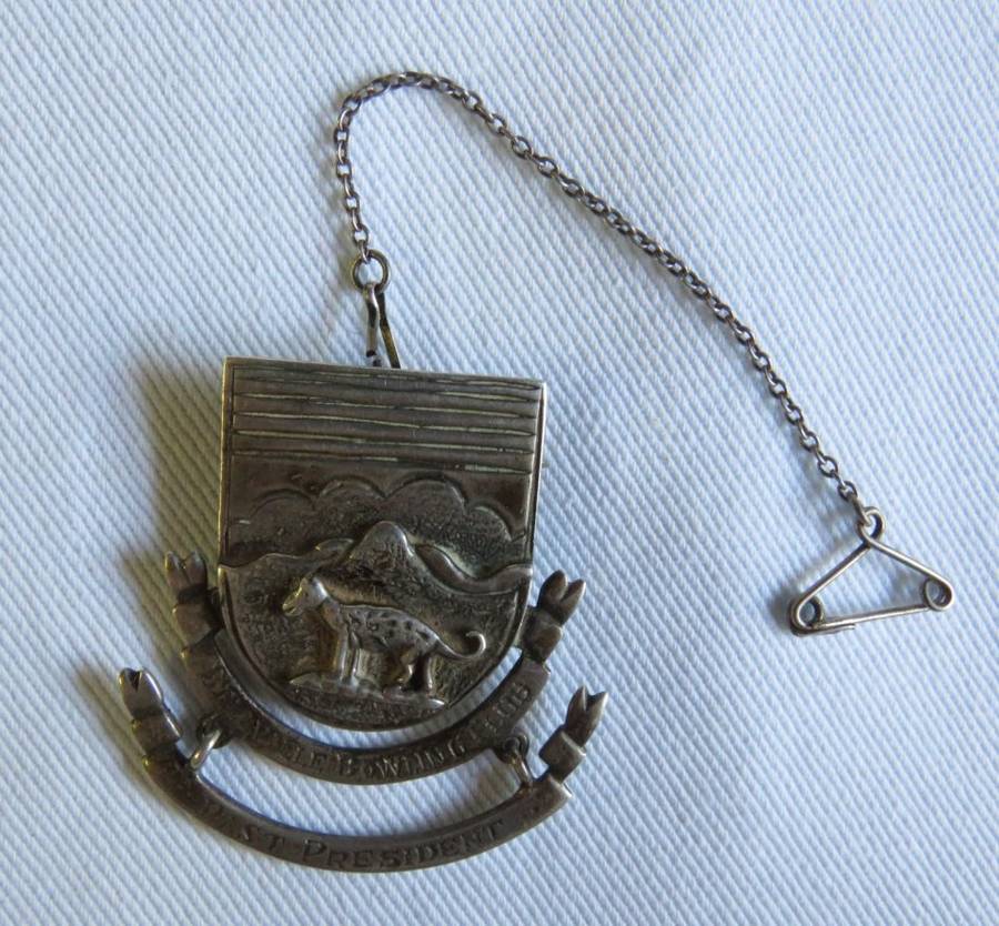 Bellville Bowling Club Past president pin badge