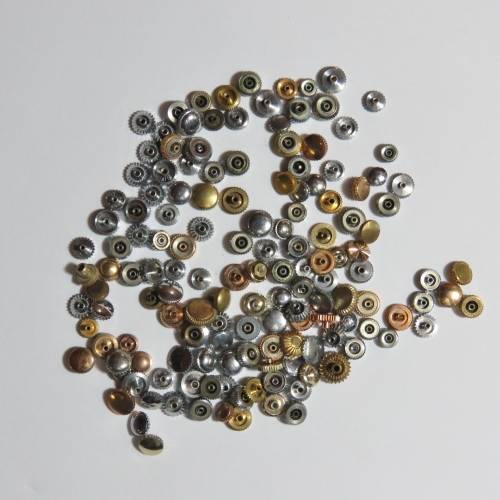 Lot of more than 140 vintage watch crowns - New and used