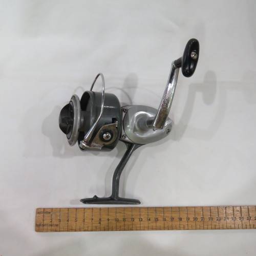 Vintage fishing reel