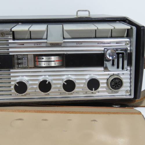 UHER 4000 Report-L portable reel to reel recorder/player - No power cables - Not tested