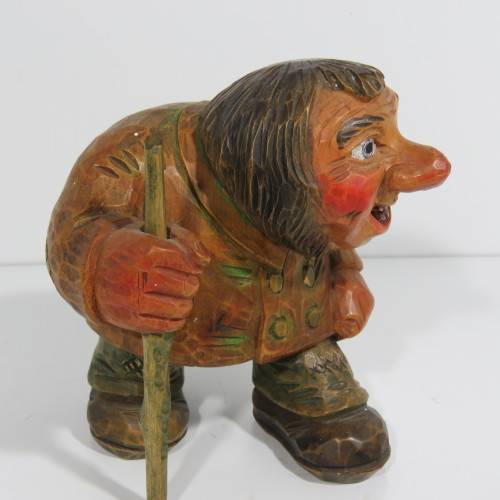 Pair of wooden carved figurines - Man and wife
