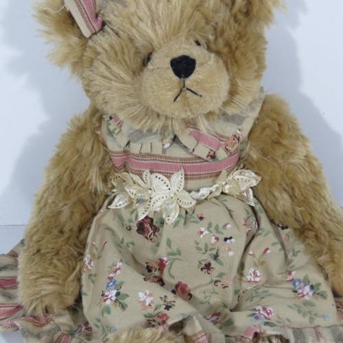 Beautiful Victoria teddy bear - Length 47 cm
