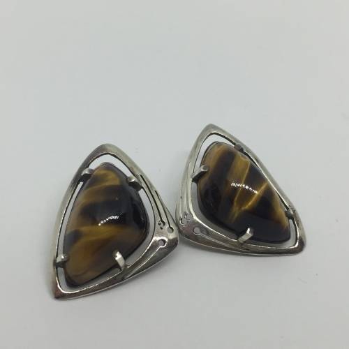 Pair of sterling sliver tigers eye clip-on earrings - weighs 11.3g
