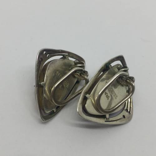 Pair of sterling sliver tigers eye clip-on earrings - weighs 11.3g