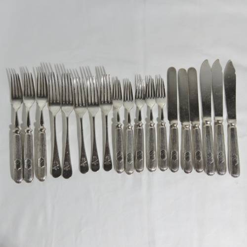Lot of 19 cutlery pieces - Union of South Africa - House of Parliament emblem