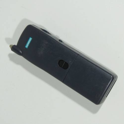 Lot of 2 vintage cellphones - Nokia and Siemens S10 - Not tested - No chargers