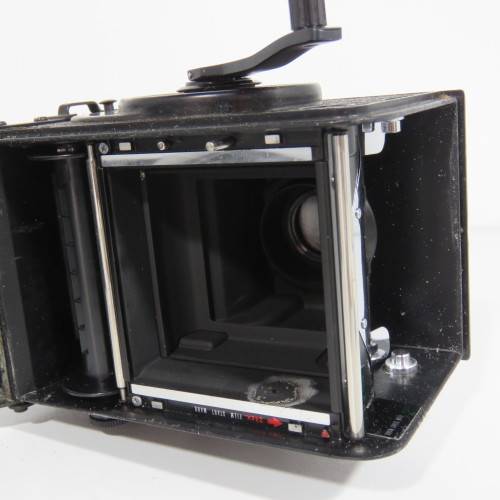 Vintage Yashica Mat-124 G Twin lens reflex camera - Excellent condition