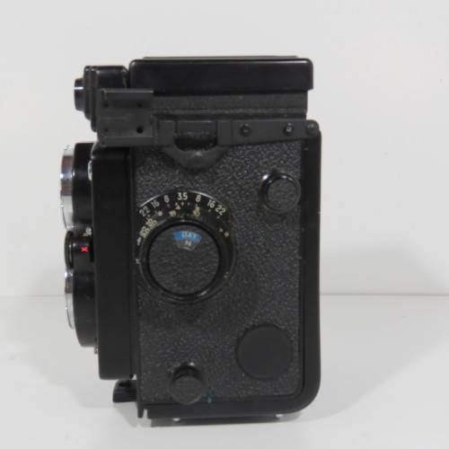 Vintage Yashica Mat-124 G Twin lens reflex camera - Excellent condition