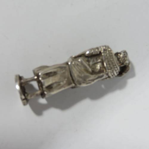 Vintage silverplated copper figurine - Weighs 226grams