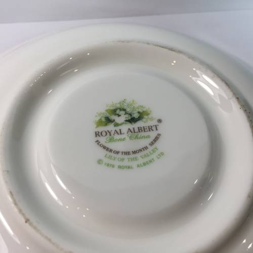 Royal Albert Flower of the month - May - Lily of the Valley porcelain duo