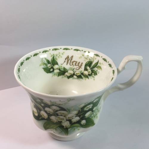 Royal Albert Flower of the month - May - Lily of the Valley porcelain duo