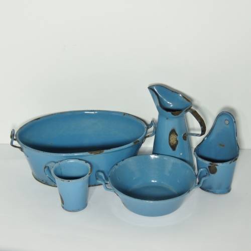 Vintage enamel child's play set  from the 1950's