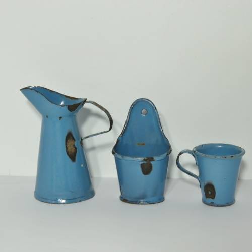 Vintage enamel child's play set  from the 1950's