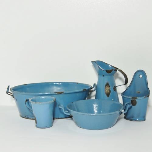 Vintage enamel child's play set  from the 1950's