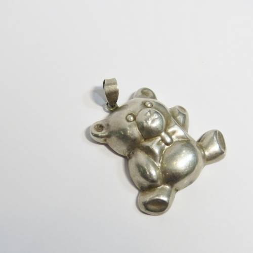 Sterling silver teddy bear pendant - Weighs 8,8 g