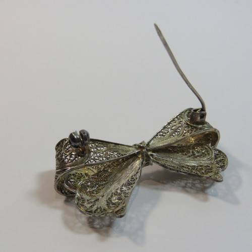 Silver coloured filigree brooch - Marked 925 on pin