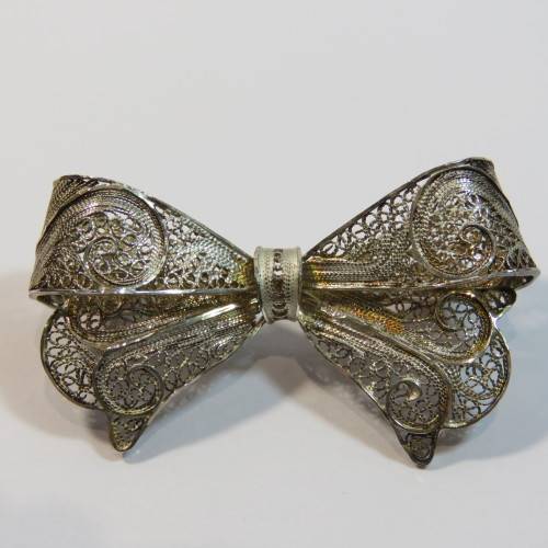 Silver coloured filigree brooch - Marked 925 on pin