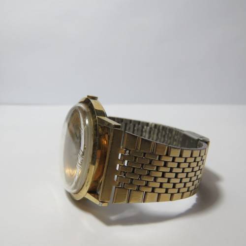 Vintage Lorus Quartz mens watch - Working