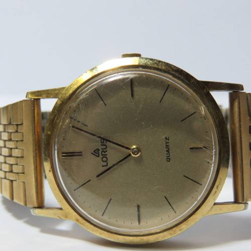 Vintage Lorus Quartz mens watch - Working