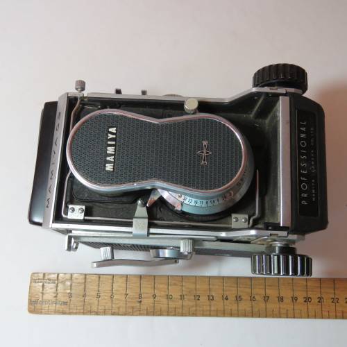 Vintage Mamiya C3 Professional twin lens reflex camera with 80mm 1:2.8 lens