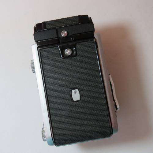 Vintage Mamiya C3 Professional twin lens reflex camera with 80mm 1:2.8 lens