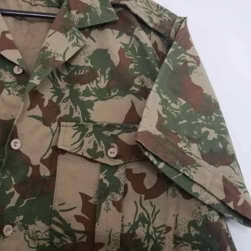 Koevoet Camo pettern short sleeve shirt - size Large