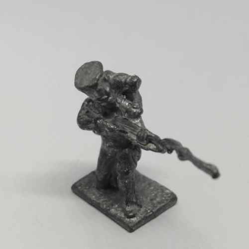 Lot of 4 Vintage lead soldiers