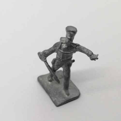 Lot of 4 Vintage lead soldiers
