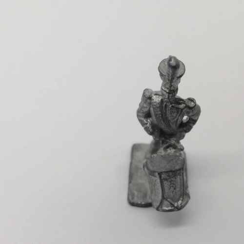 Lot of 4 Vintage lead soldiers