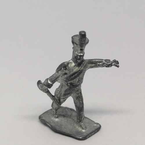 Lot of 4 Vintage lead soldiers