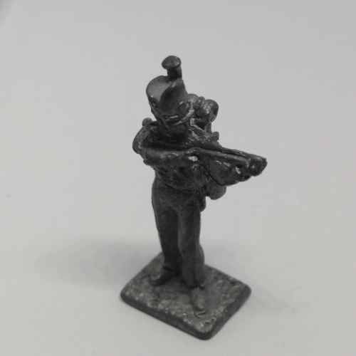 Lot of 4 Vintage lead soldiers