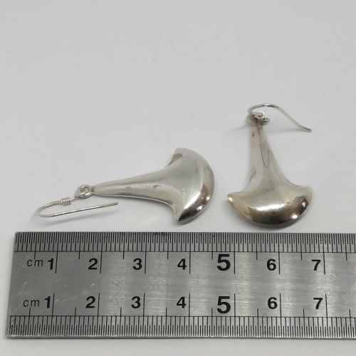 Pair sterling silver earrings - weighs 4.1g