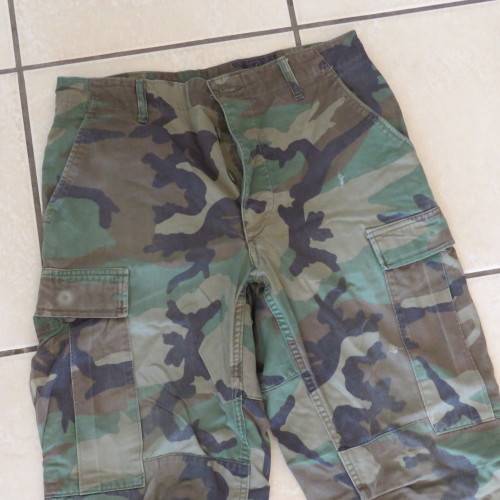 Woodland camo pattern combat trousers - Size small - Inner leg 79 cm - Waist 82 cm
