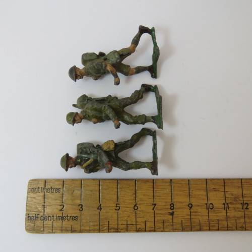Lot of 3 vintage lead soldiers