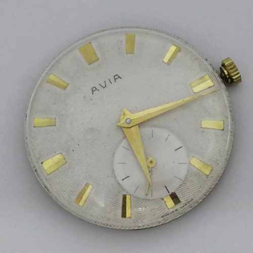 Vintage AVIA watch movement - working with crown