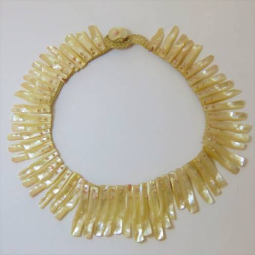 Vintage mother of pearl choker necklace - Length 39 cm