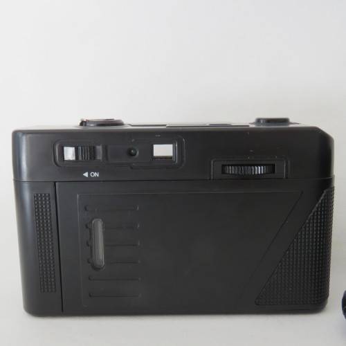Pair of vintage Safeway and Kodak cameras - Takes rolls of film