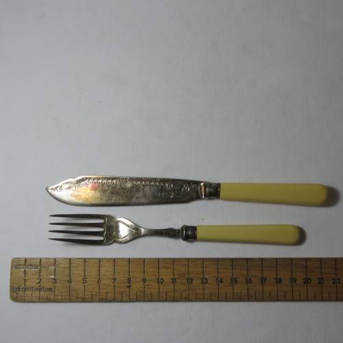 EPNS 12 piece vintage fish cutlery set - In original box