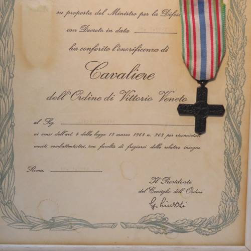 Italian Order of Vittorio Veneto medal issued to Sieli Gaspare with certificate