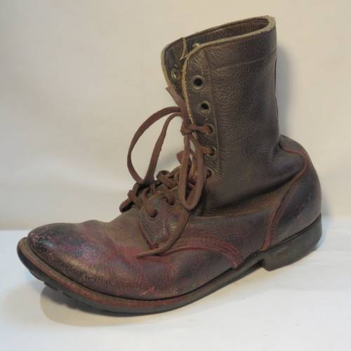 Pair of early SADF leather boots - Looks like size 8
