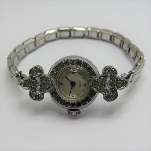 Vintage Invicta ladies manual wind watch - Working