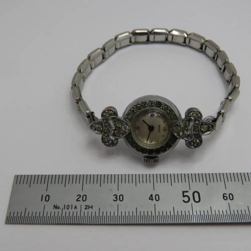 Vintage Invicta ladies manual wind watch - Working