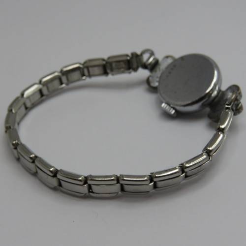 Vintage Invicta ladies manual wind watch - Working