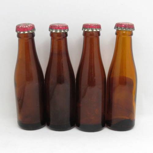 Lot of 4 vintage castle Beers miniature bottles - 2 with labels